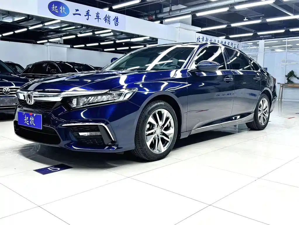 Honda Inspire 2020 — фото 1
