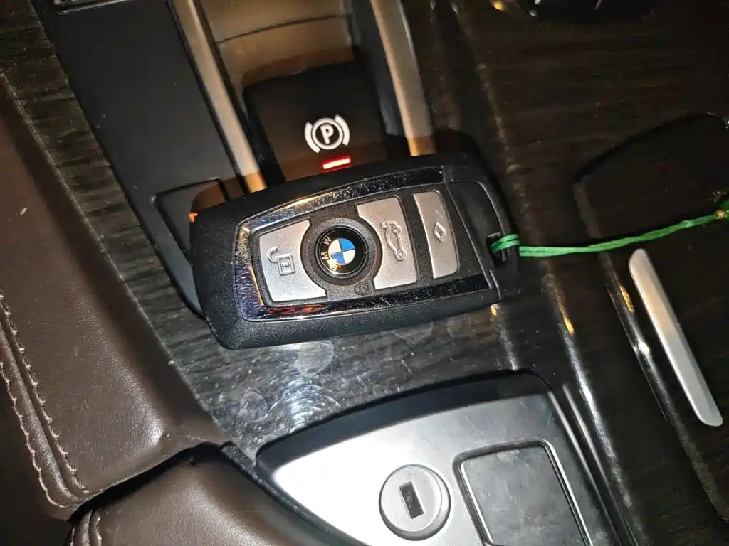 BMW 5 Series 2014 — фото 12