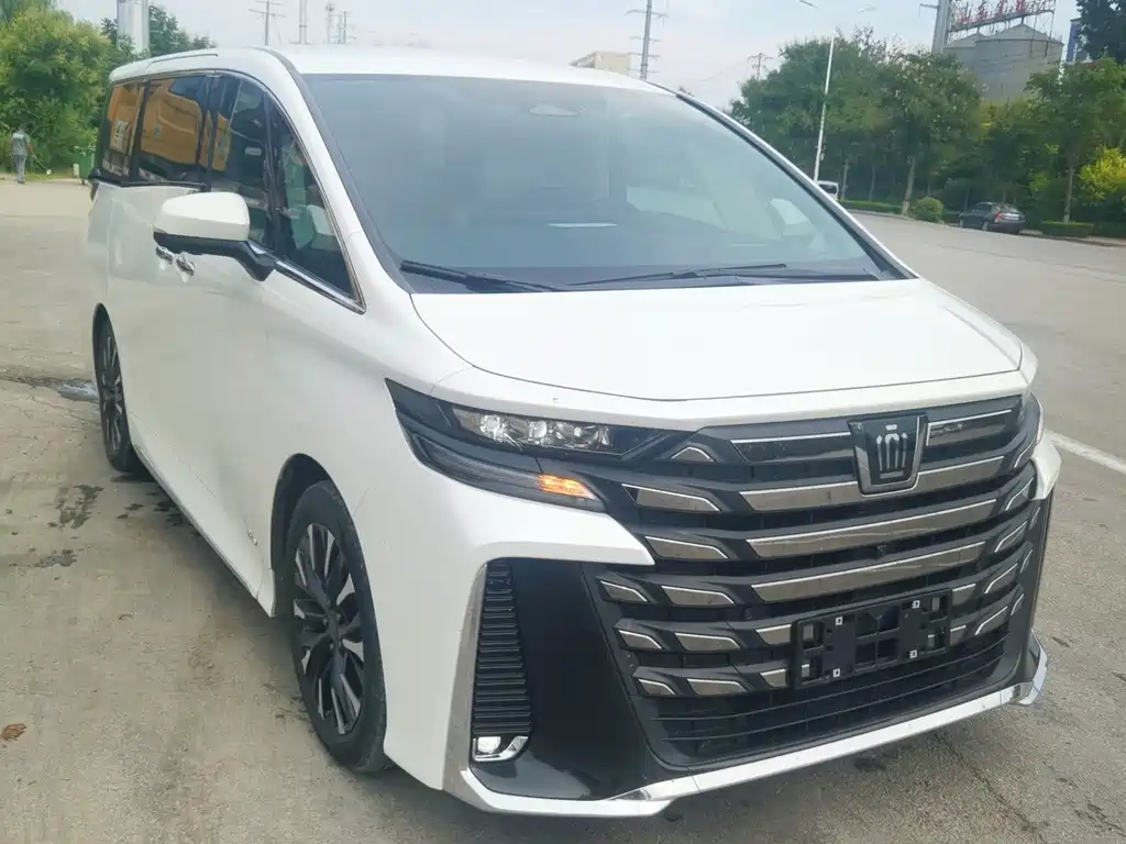 Toyota Vellfire 2024 — фото 2