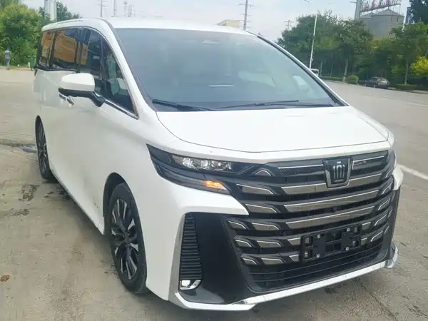 Toyota Vellfire 2024