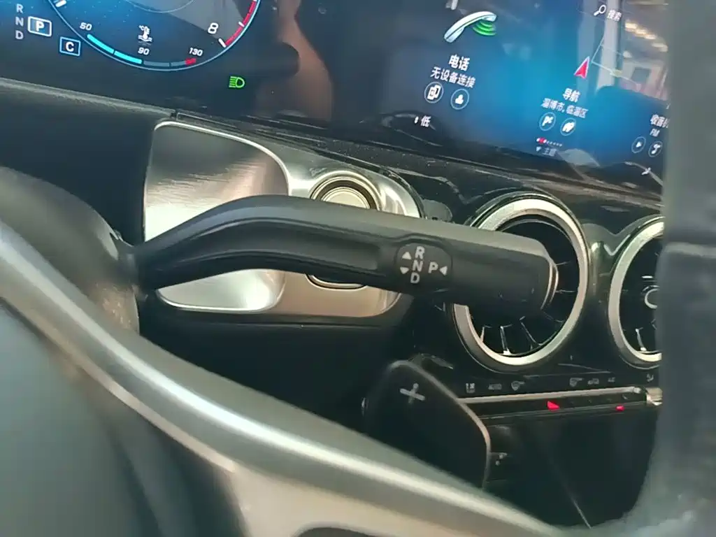 Mercedes-Benz GLB 2020 — фото 14