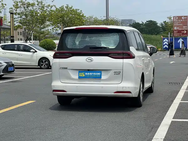 GAC Trumpchi M6 2019