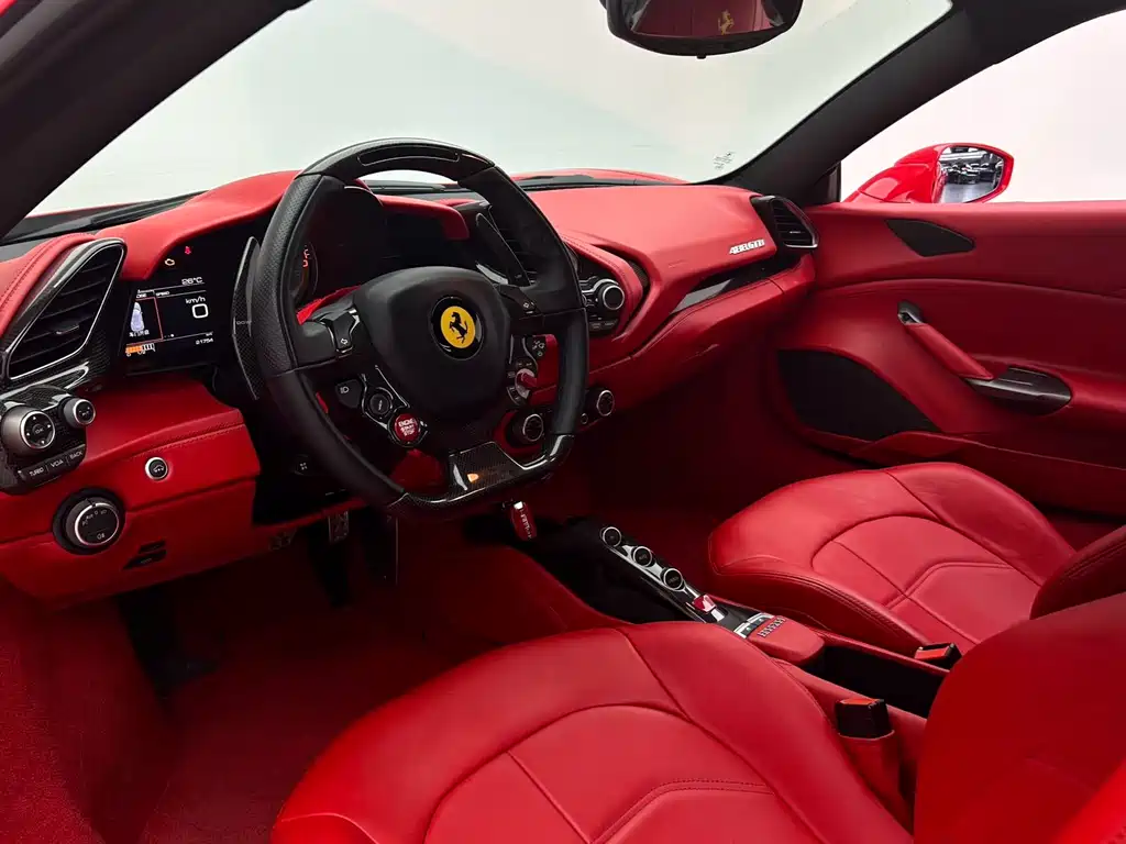 Ferrari 488 2017 — фото 12