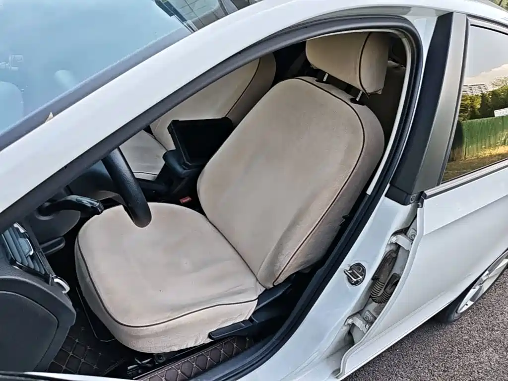 Skoda Rapid 2021 — фото 15