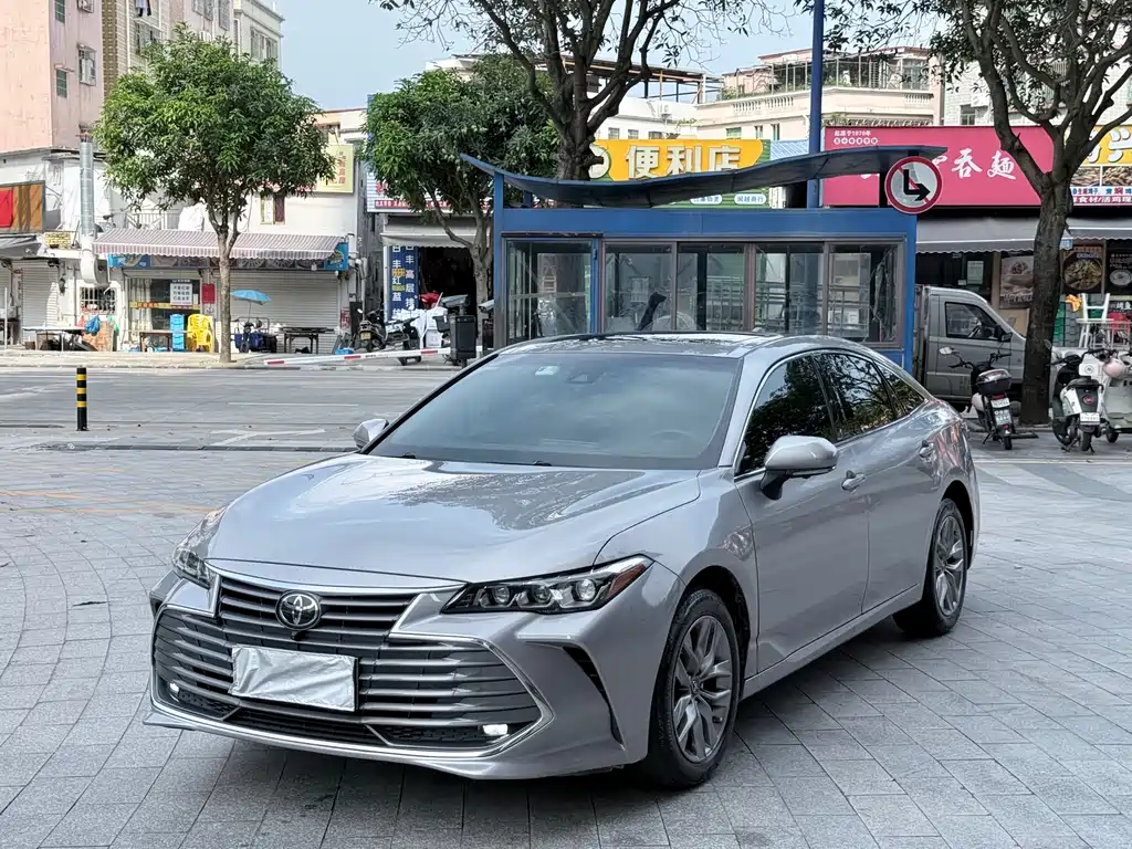 Toyota Avalon 2021 — фото 1