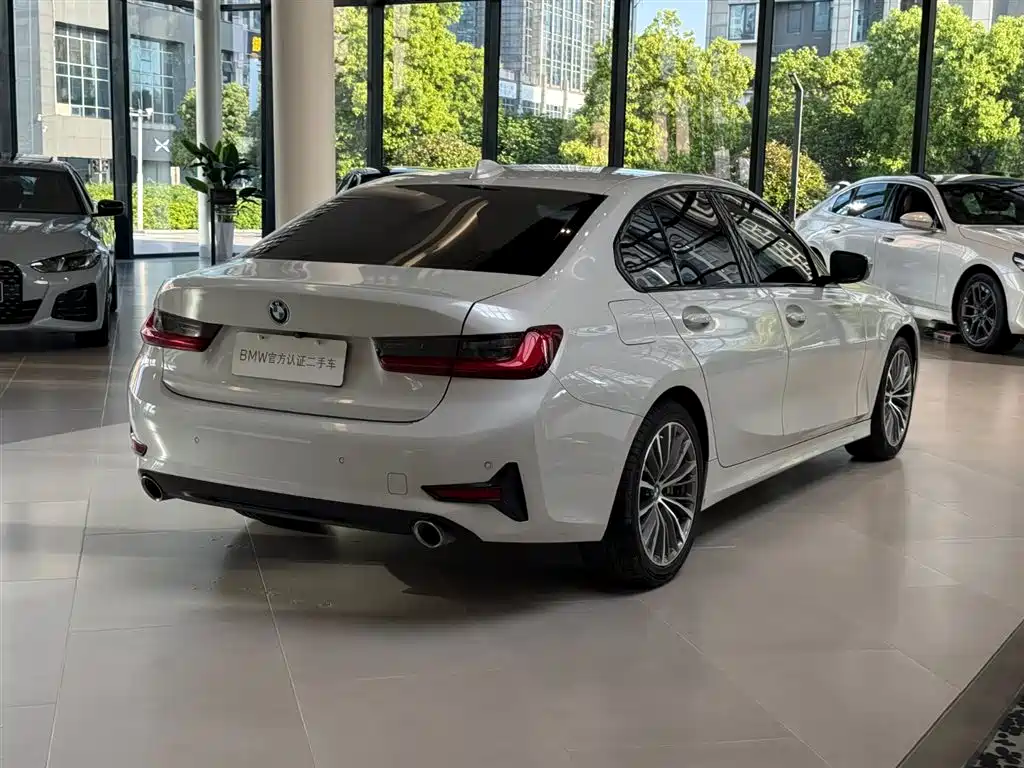 BMW 3 Series 2021 — фото 12