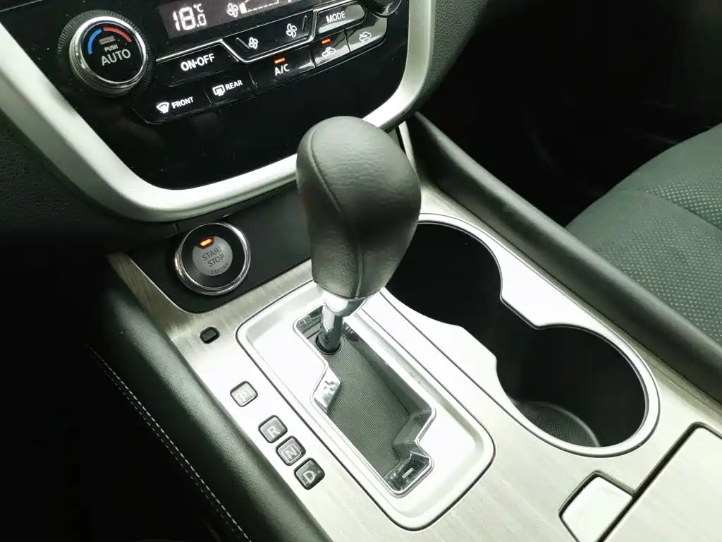 Nissan Murano 2018 — фото 13