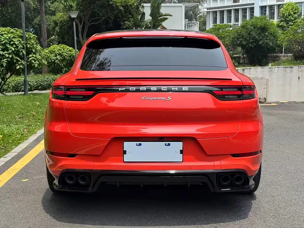 Porsche Cayenne 2021 — фото 13