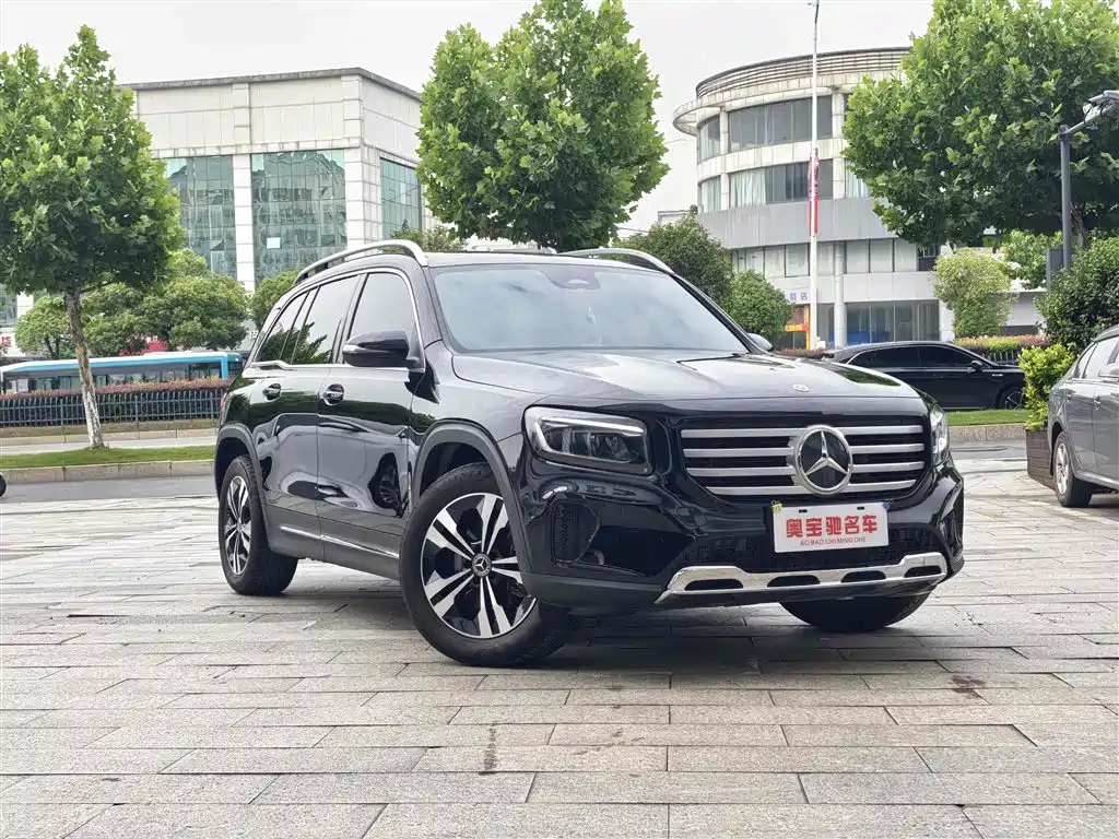 Mercedes-Benz GLB 2024 — фото 3