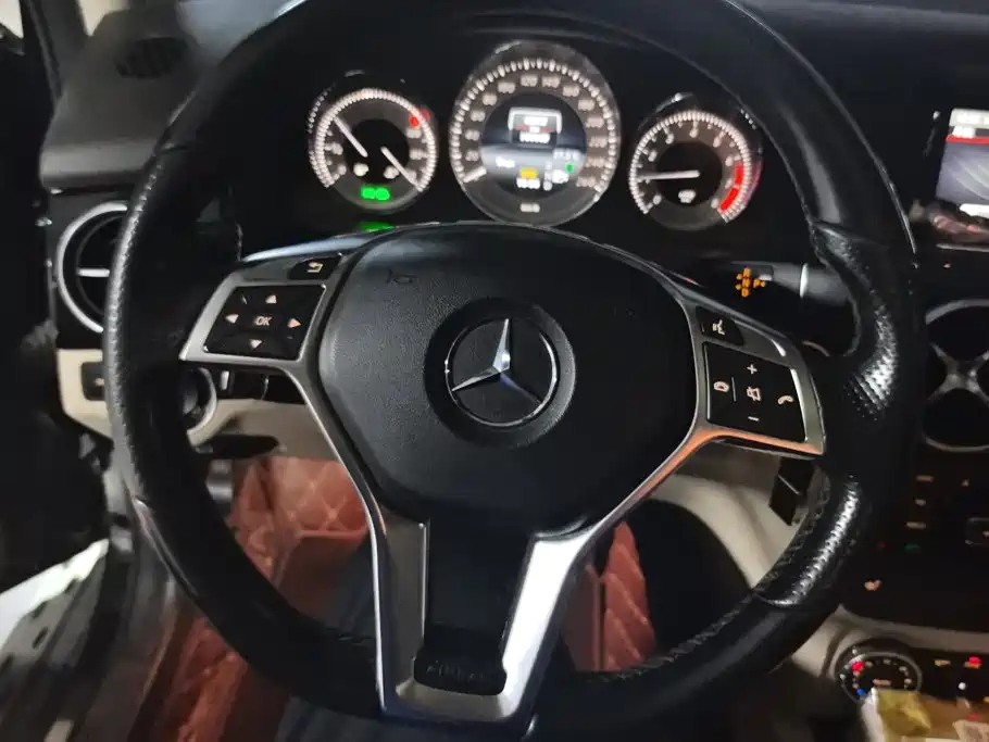 Mercedes-Benz GLK-Class 2015 — фото 15