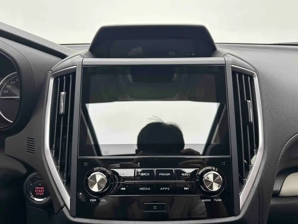 Subaru Forester 2022 — фото 16