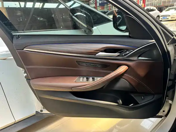 BMW 5 Series 2018