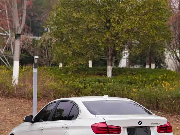 BMW 3 Series 2018