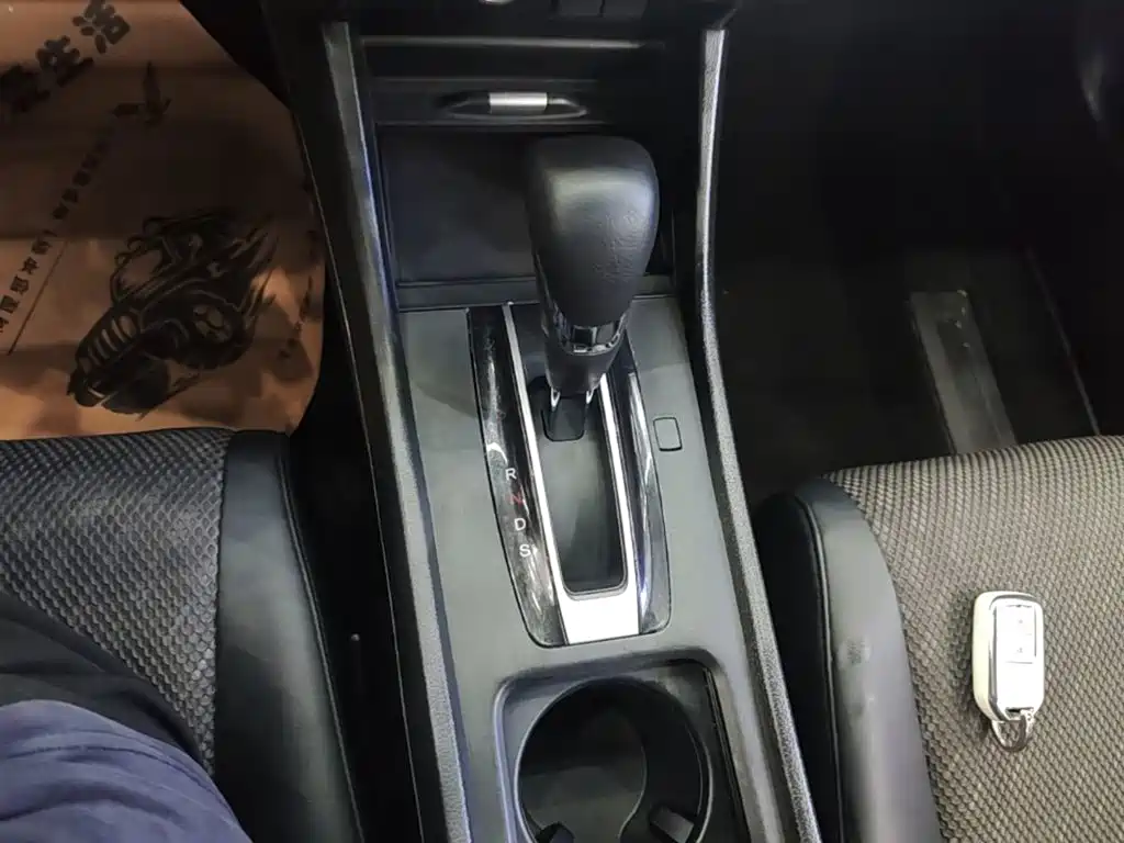 Honda Jade 2017 — фото 14
