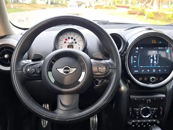 MINI Countryman 2012
