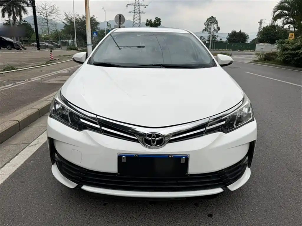 Toyota Corolla 2018 — фото 5