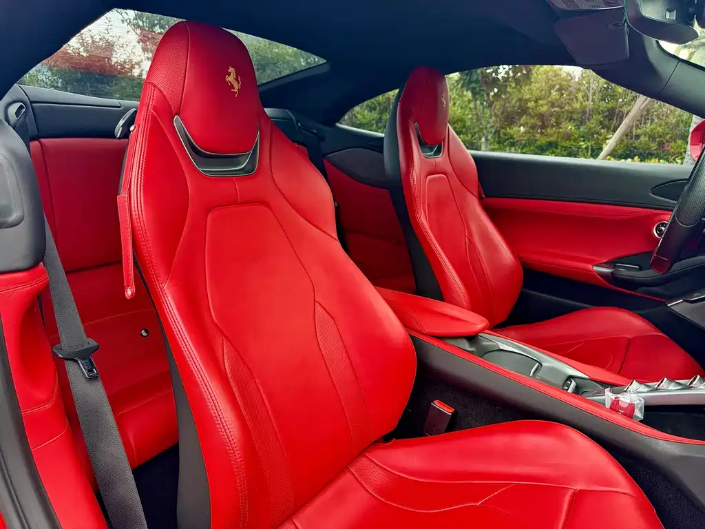 Ferrari Portofino 2019 — фото 23