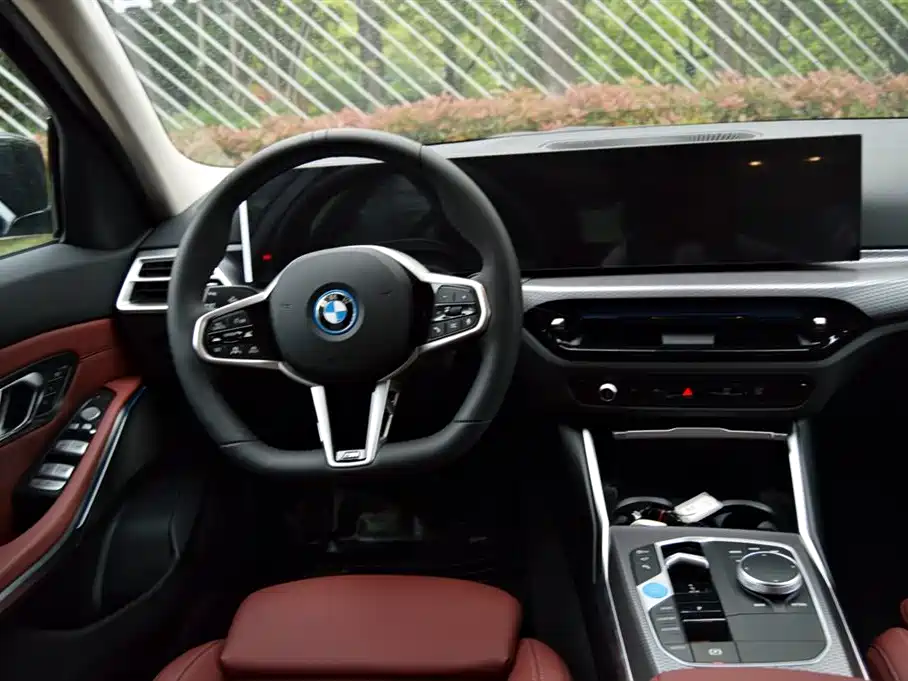 BMW i3 — фото 11
