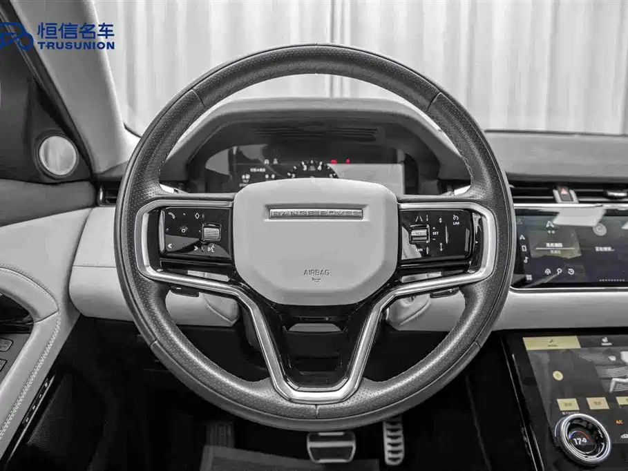 Land Rover Range Rover Evoque 2023 — фото 17
