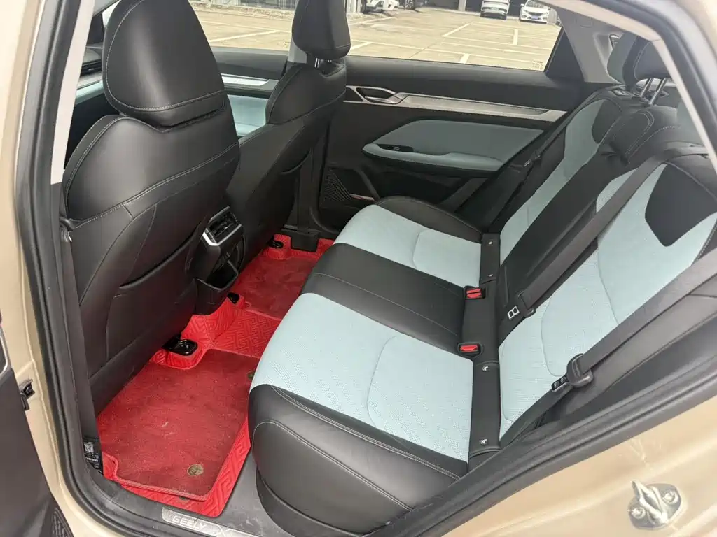 Geely Emgrand L 2023 — фото 11