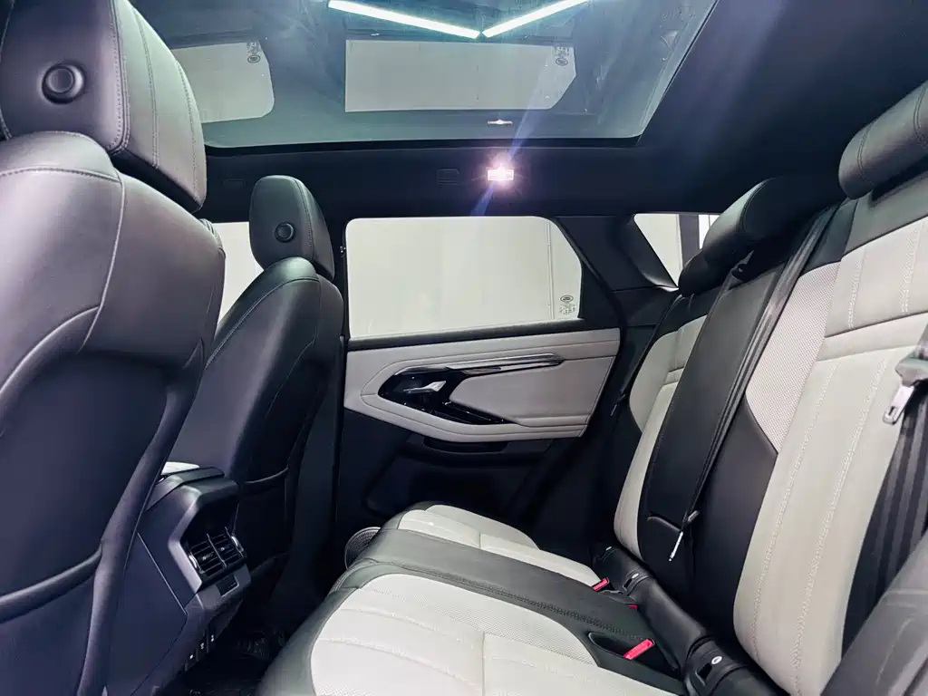 Land Rover Range Rover Evoque 2021 — фото 10