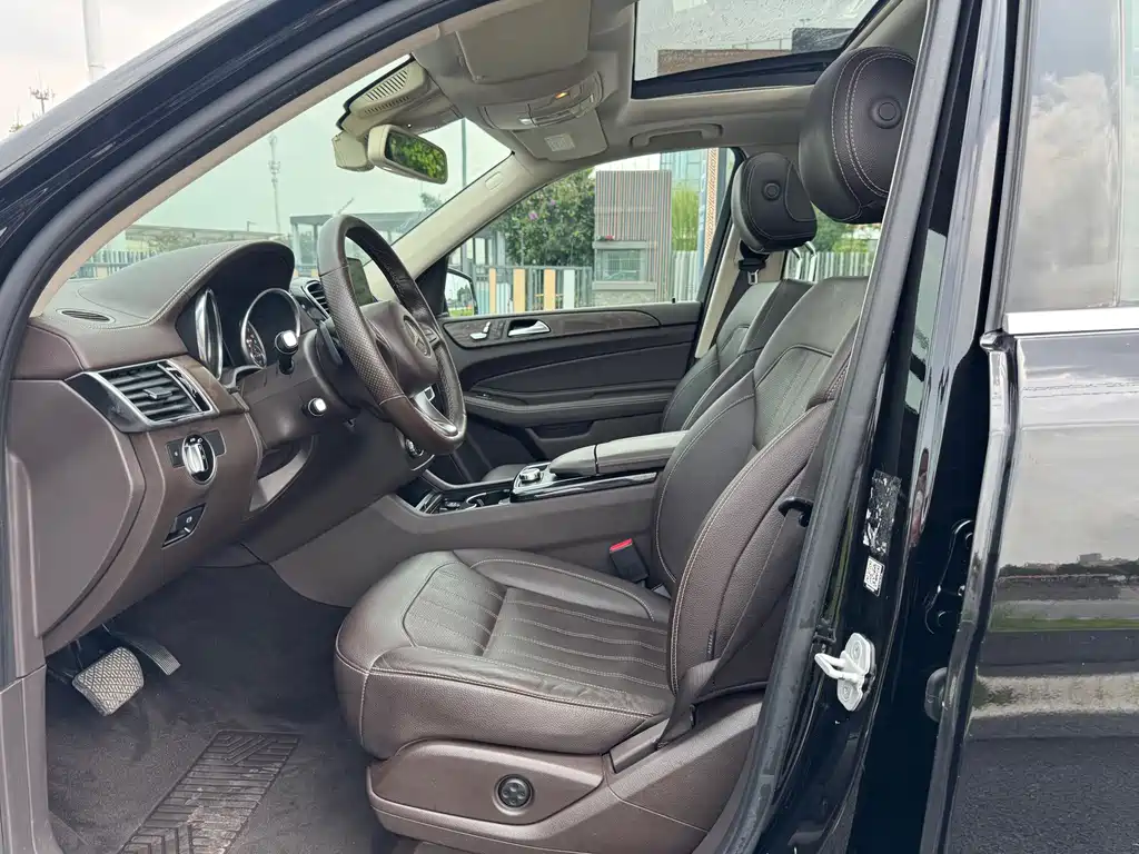 Mercedes-Benz GLE 2018 — фото 12