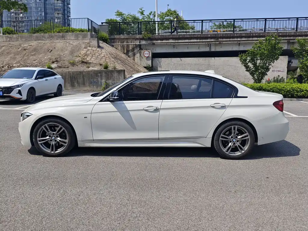 BMW 3 Series 2018 — фото 4