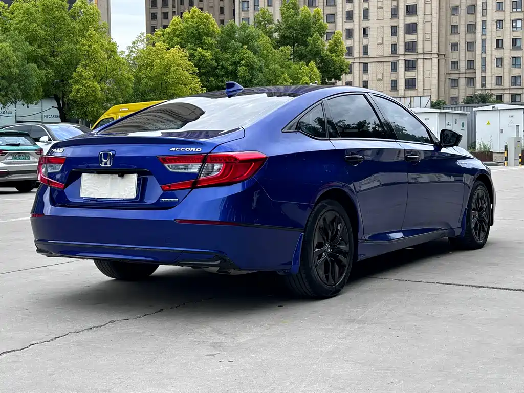 Honda Accord 2018 — фото 15