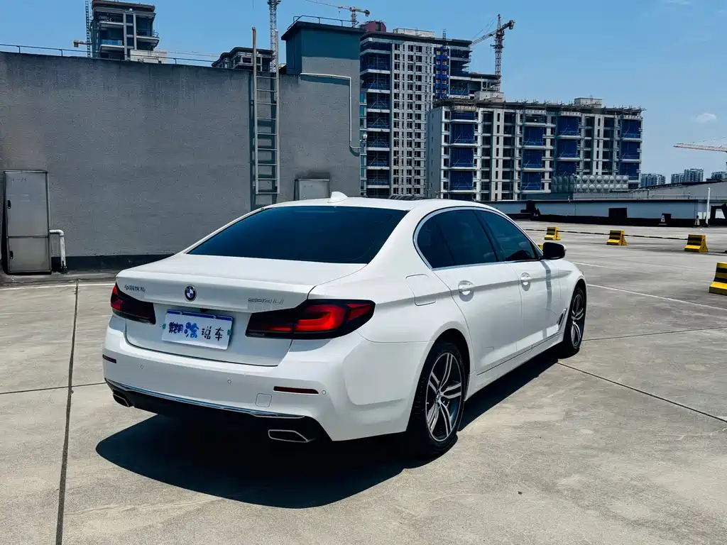 BMW 5 Series 2021