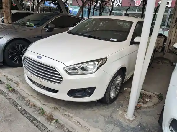 Ford Escort 2016