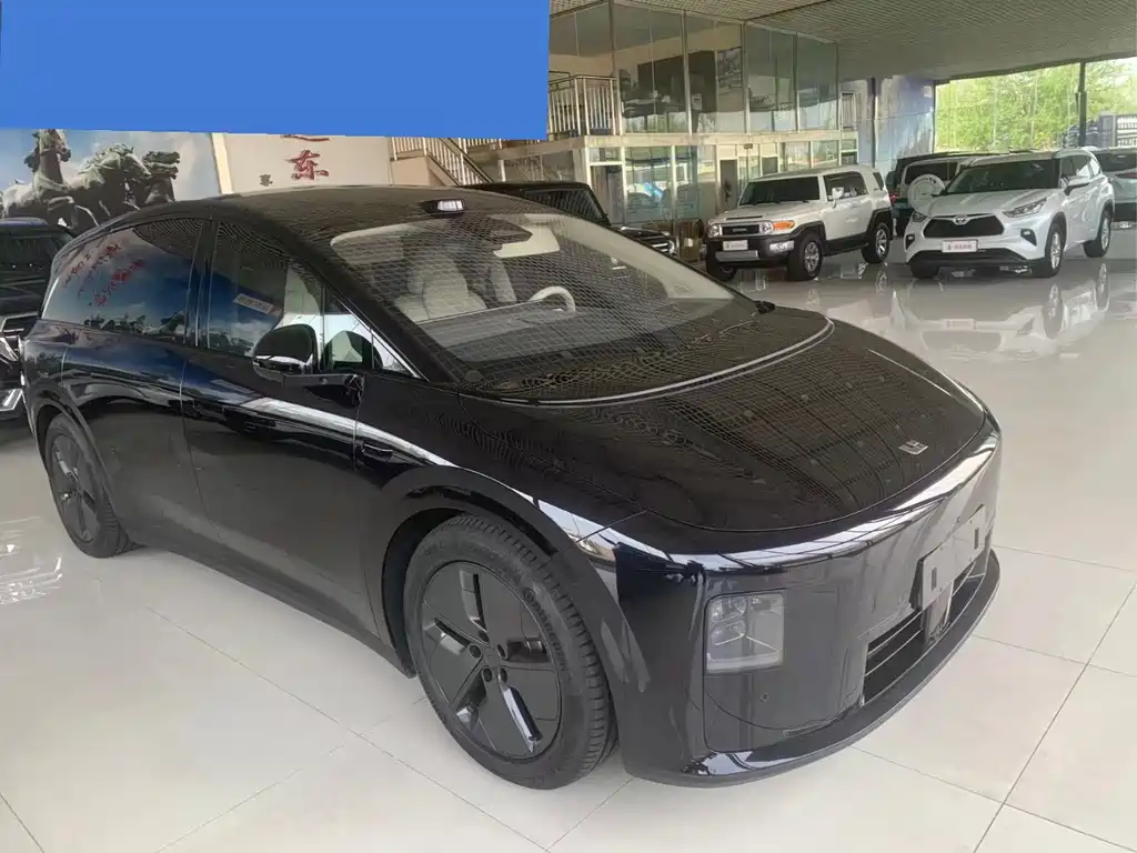 Li Auto i8 2025 — фото 4