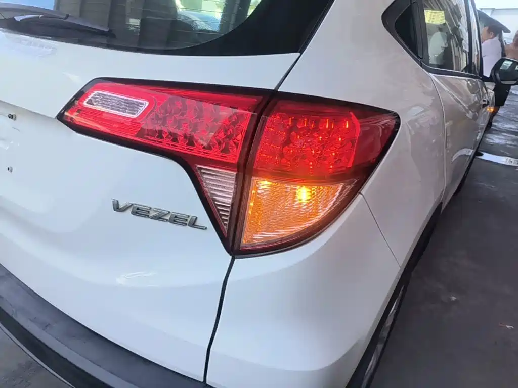 Honda Vezel 2016 — фото 8