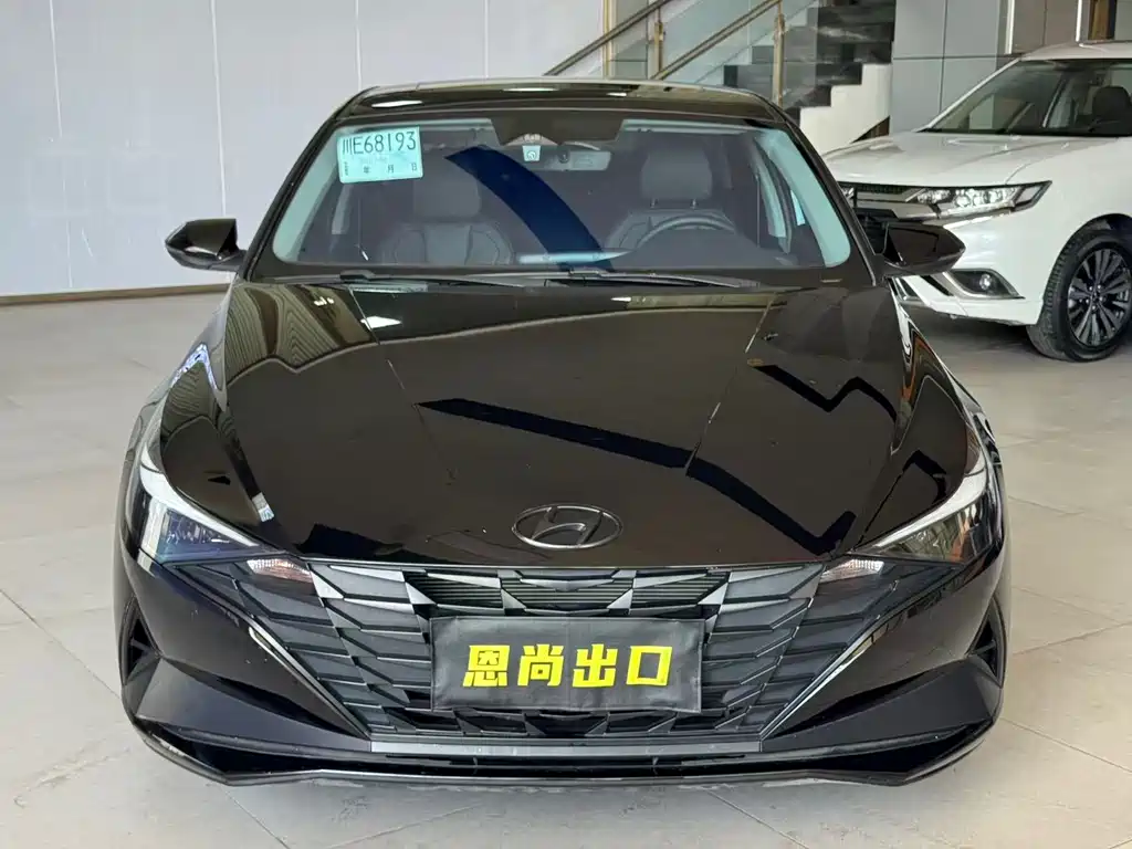Hyundai Elantra 2022