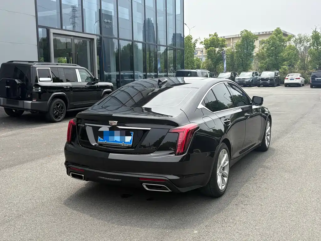 Cadillac CT5 2025 — фото 13