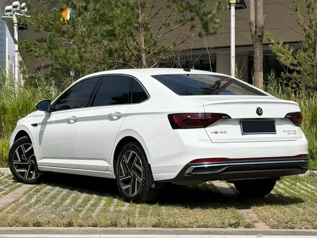 Volkswagen Sagitar 2025