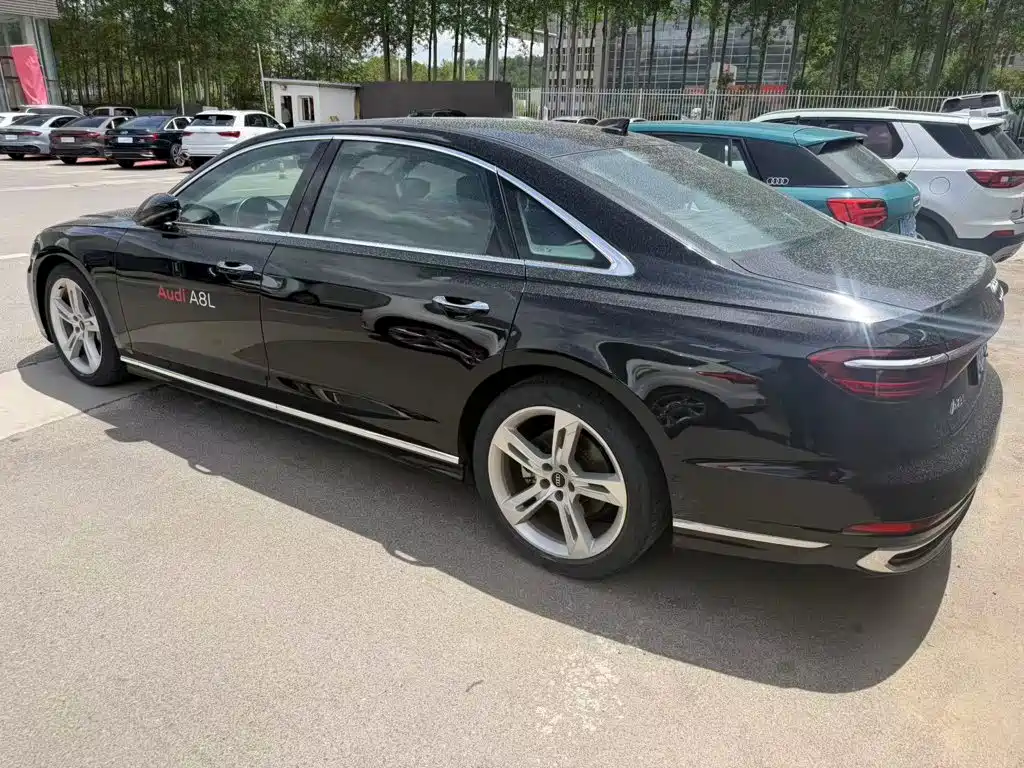 Audi A8 2023