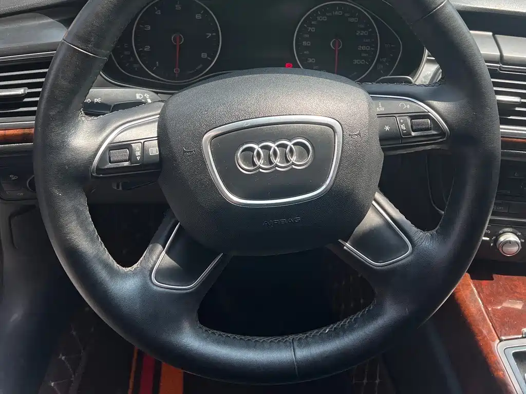 Audi A6L 2015 — фото 12