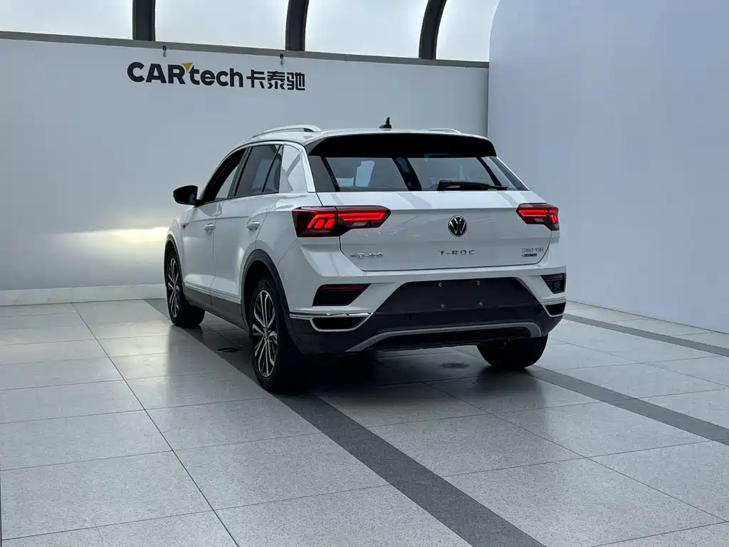 Volkswagen T-Roc 2021 — фото 10