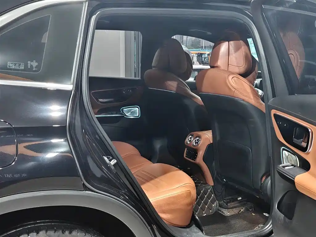 Mercedes-Benz GLC 2023 — фото 13