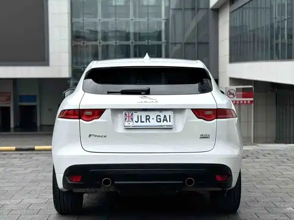Jaguar F-PACE 2019