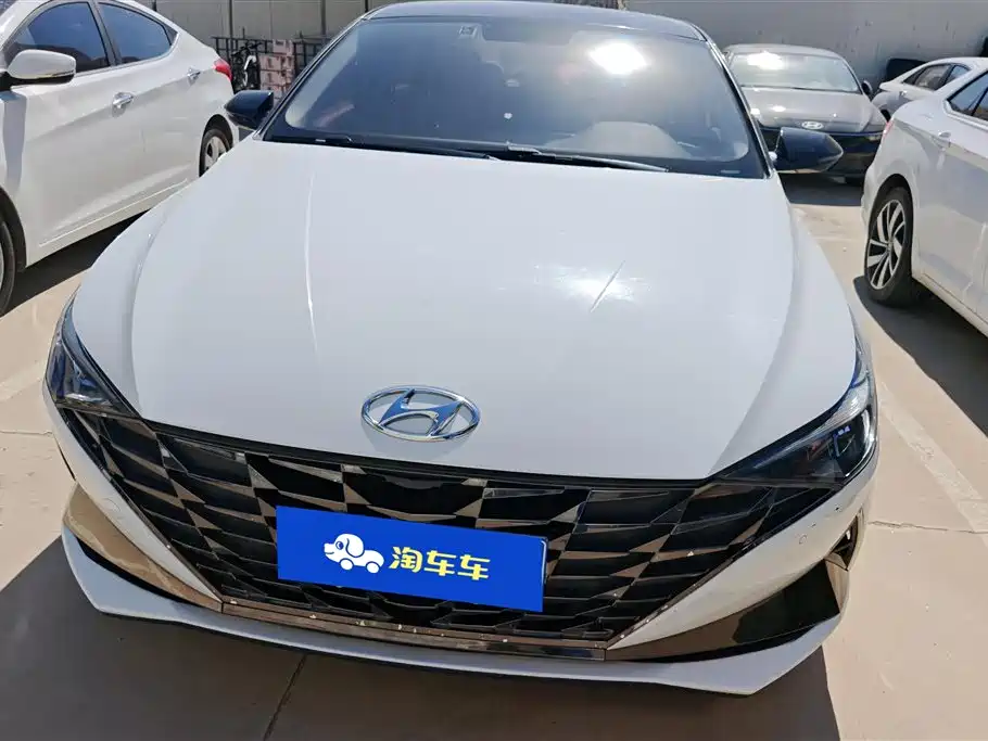 Hyundai Elantra 2022 — фото 2