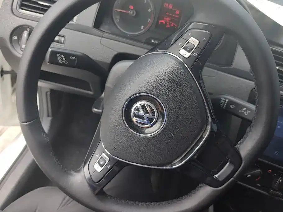 Volkswagen Santana 2017 — фото 15