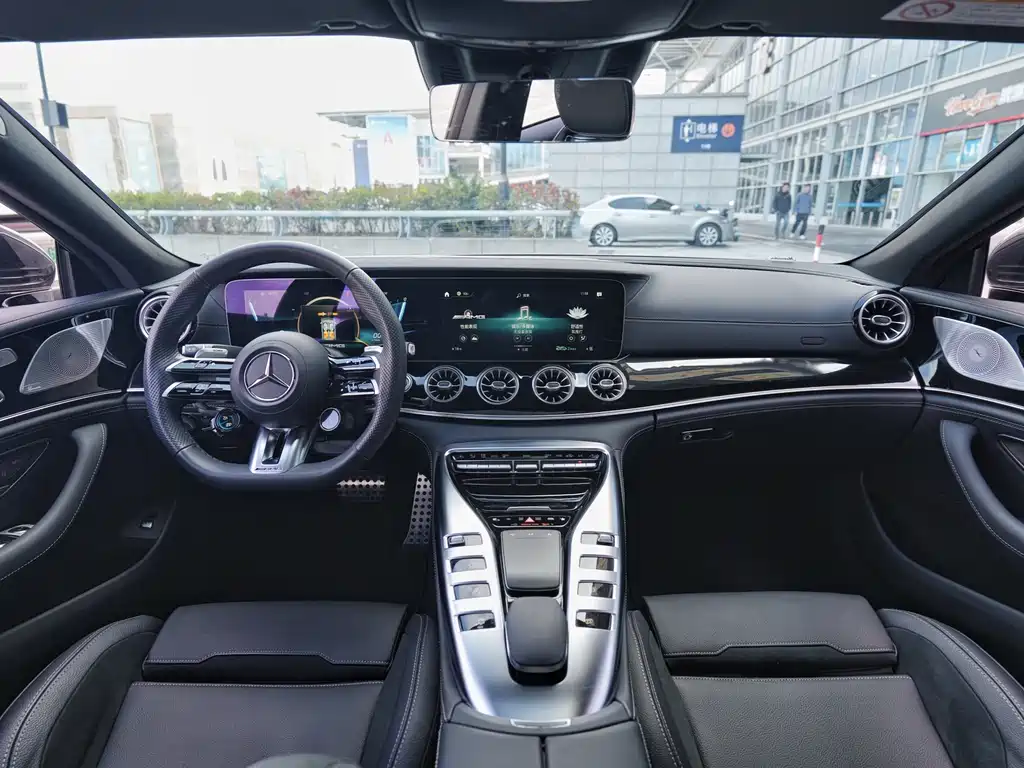 Mercedes-Benz AMG GT 2024 — фото 10