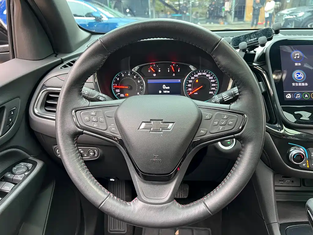 Chevrolet Equinox 2023 — фото 12