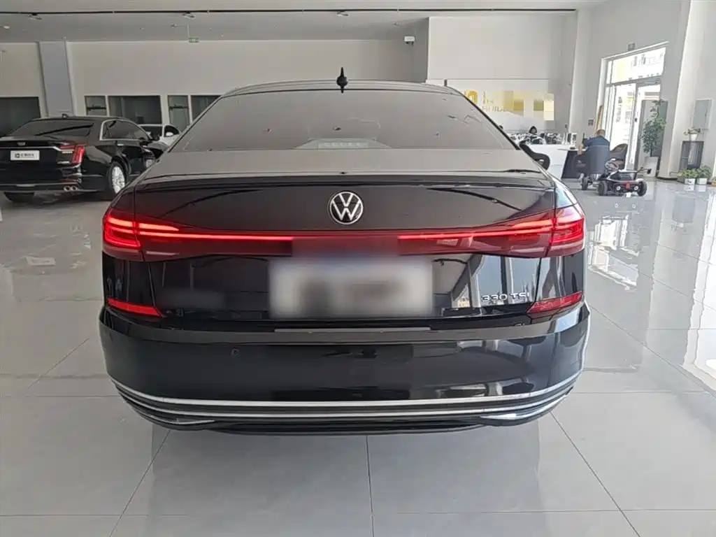 Volkswagen Passat 2022 — фото 6