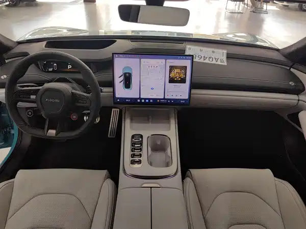 Xiaomi SU7 2024