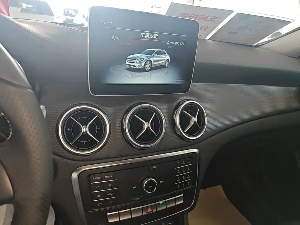 Mercedes-Benz GLA 2019 — фото 13