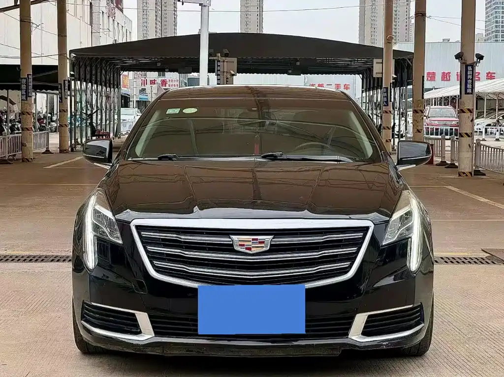 Cadillac XTS 2018 — фото 2