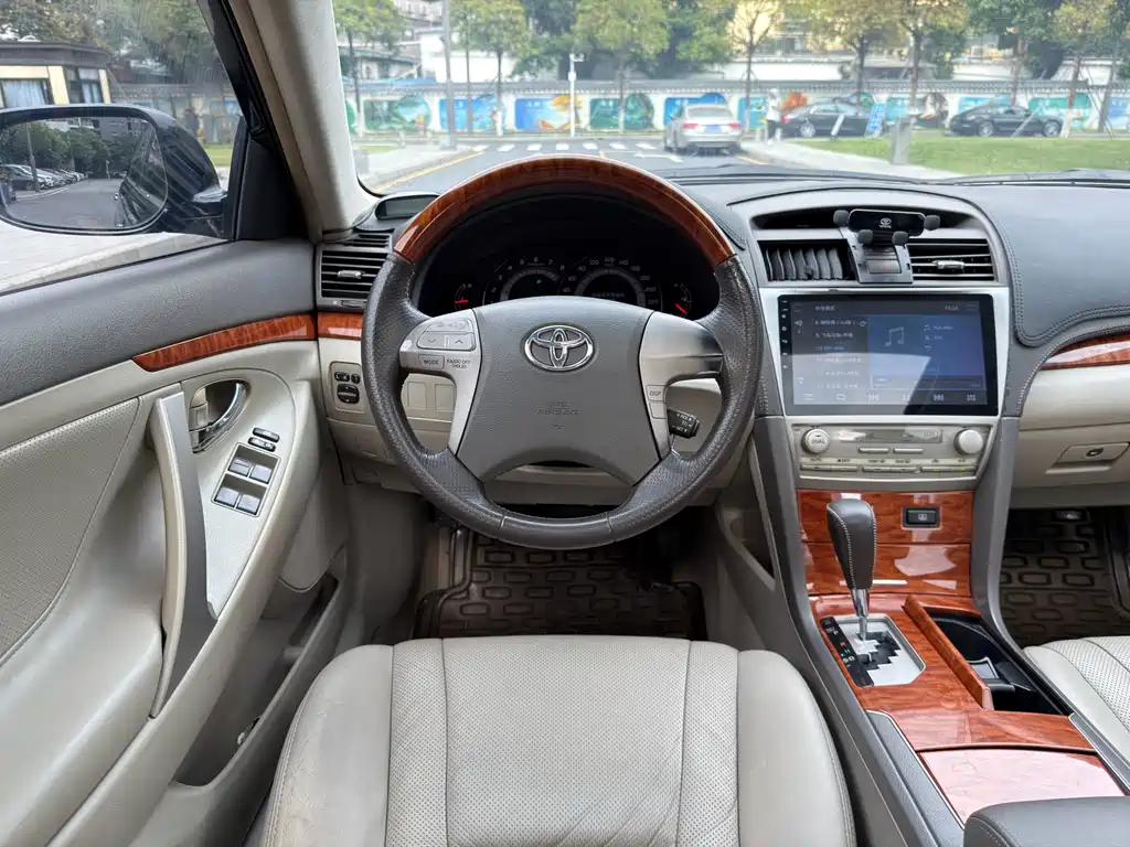 Toyota Camry 2008 — фото 12