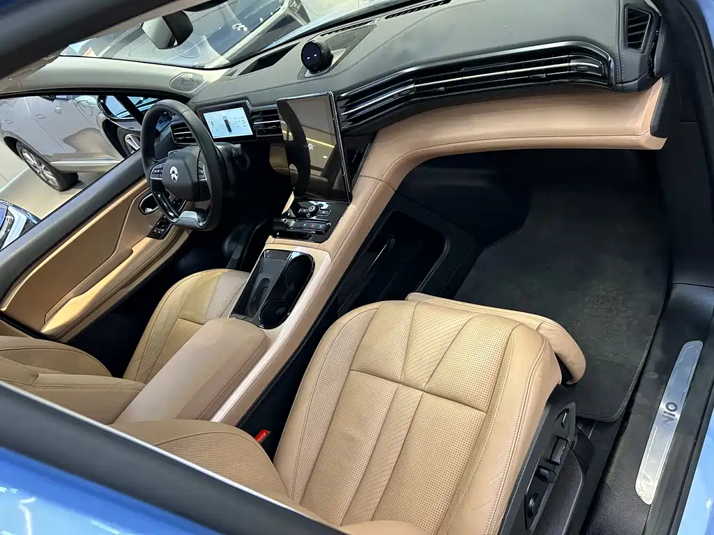 NIO ES8 2018